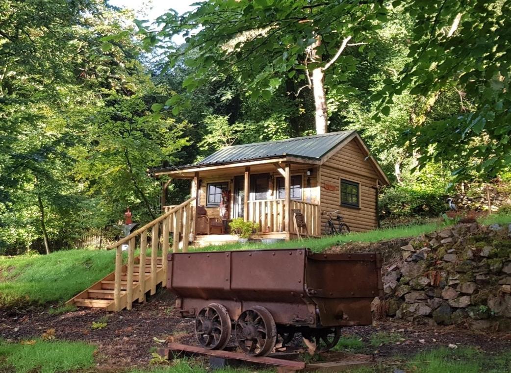 The Miners Log Cabin Blaina Buitenkant foto